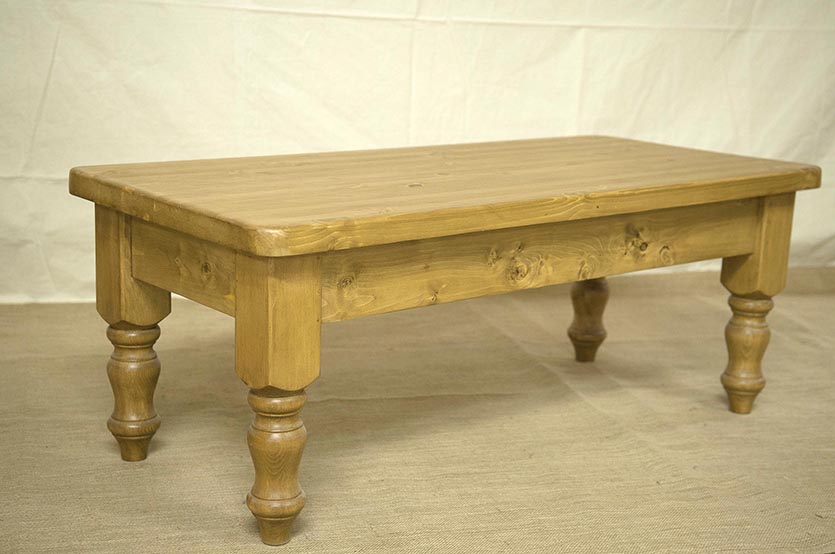 Pine Coffee Table With Carved Feet | Coffee Tabl