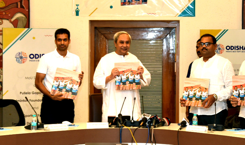 Odisha CM Naveen Patnaik Launches the AAC 2017 memoirs: AAC Coffee .