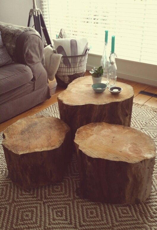 Coffee table made of large pieces of oak tree. | Coffee table wood .