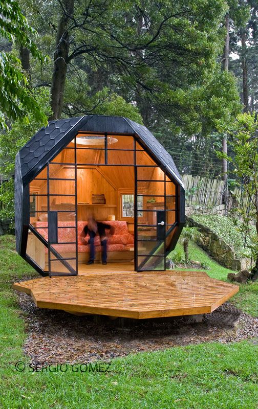 Habitable Polyhedron / Manuel Villa | Backyard cottage, Backyard .