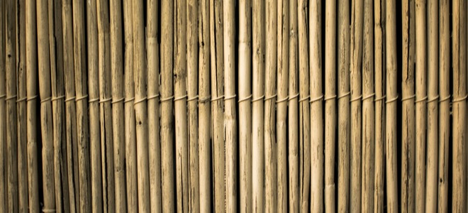 Bamboo Outdoor Blinds vs Plastic Outdoor Blinds | DoItYourself.c