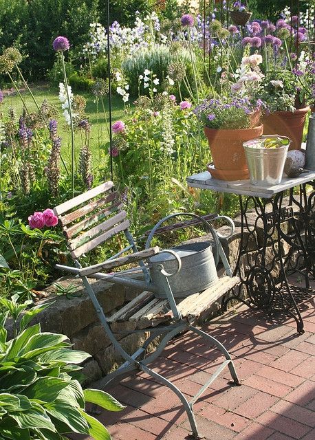 My new Vintage garden chair | Small country garden ideas, Country .