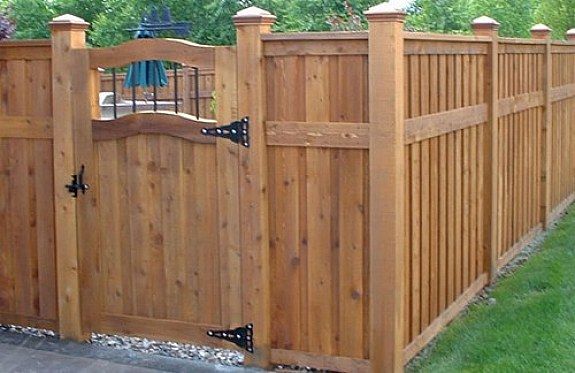 Pin by Brittany Lynn Wallace on fence | Privacy fence designs .