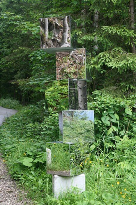 What a great idea. Mirror blocks in the garden | Garden mirrors .