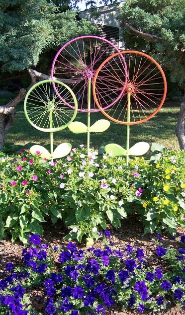 Before taking that old bike to the junkyard, consider this garden .
