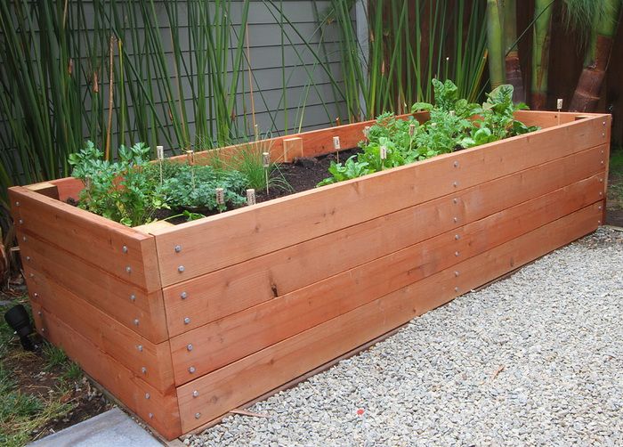 How To Build a Raised Garden Planter Bed - Gardening Project DIY .