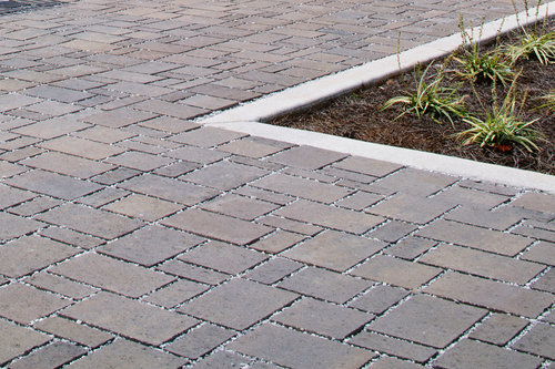 The Advantages of Interlocking Pavers For Residential Hardscaping .