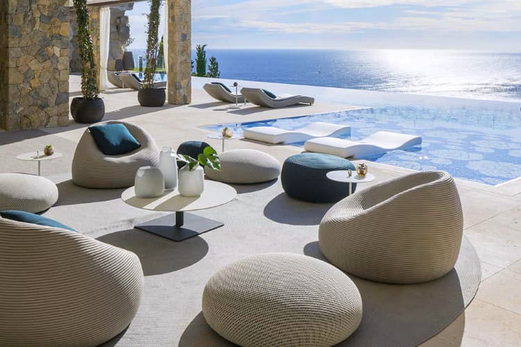 Best Luxury Outdoor Furniture Brands in 2020 | Luxury outdoor .