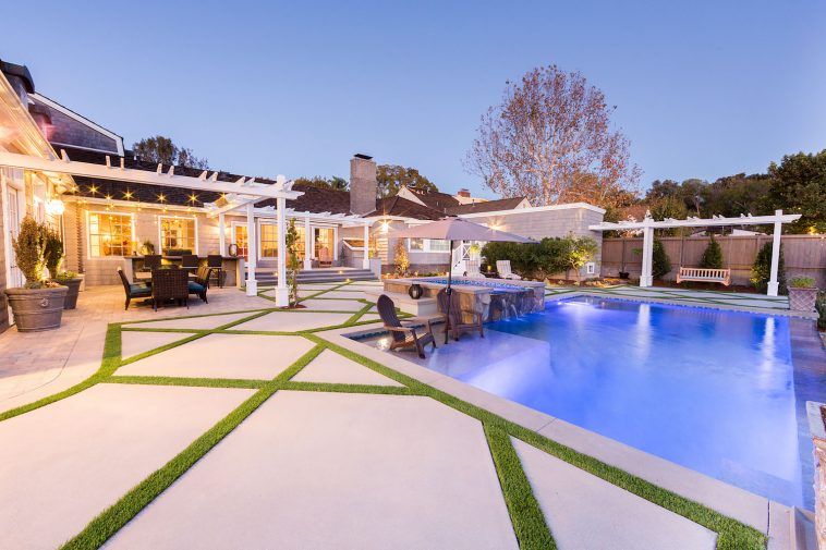 Modern Pool Decking Trends | Modern pools, Luxury pools, Pool dec