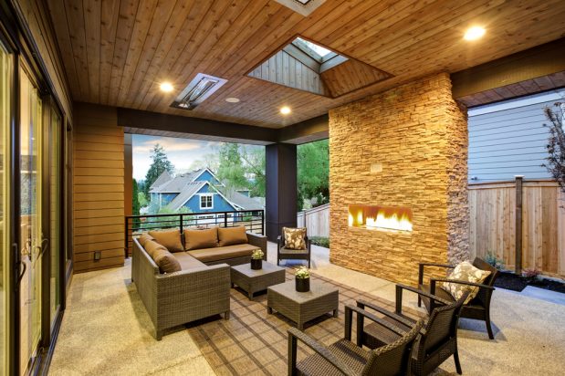 How to Enjoy Your Outdoor Living Space in Winter | Distinctive .