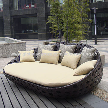 Outdoor Patio Sofa Wicker Furniture , Sunbed Rattan Outdoor lounge .