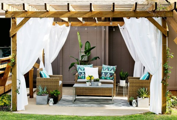 Turn Your Patio Into A Stylish Outdoor Loun