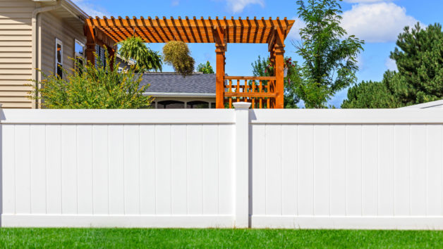 What Is a Privacy Fence? Hide Your Home From Nosy Neighbors .