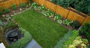 simple small backyard design with grass | Small backyard garden .