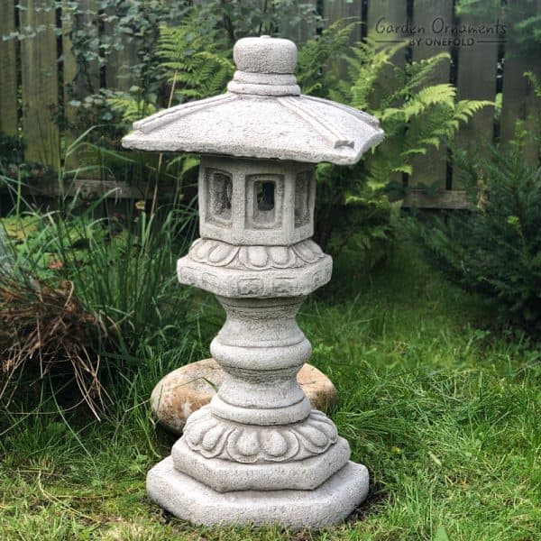 Pagoda Stone Garden Ornament: Large - Garden Ornaments by Onefo