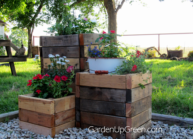 Garden Up Green | Diy wood planters, Diy wood planter box, Diy .