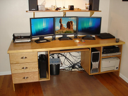 Large Computer Desk - by easiersaidthandone @ LumberJocks.com .