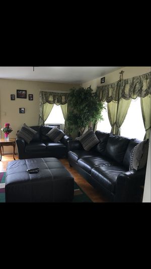 New and Used Leather couch for Sale in Little Rock, AR - Offer