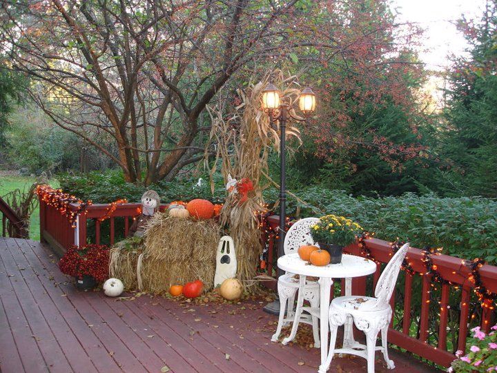 Our outdoor deck decorating for Fall/Halloween | Fall outdoor .