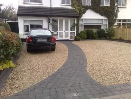 Pin by Olivia Mercado on driveways and walkways | Driveway ideas .