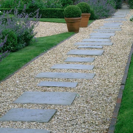 Like the limited amount of concrete w/these pavers. | Garden .