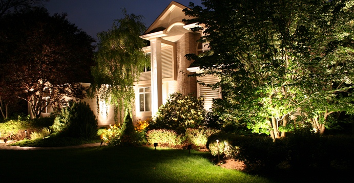 7 steps of How to install landscape lighting | HireRu