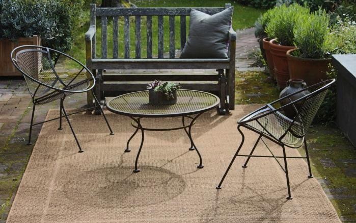 Hardscaping 101: How to Care for Metal Patio Furniture - Gardenis