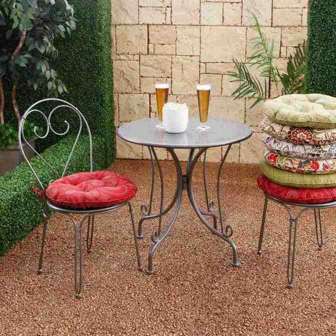 Round Patio Chair Cushions | Round outdoor cushions, Small outdoor .