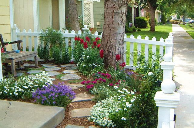 Cottage garden 1 | Small front yard landscaping, Front yard garden .